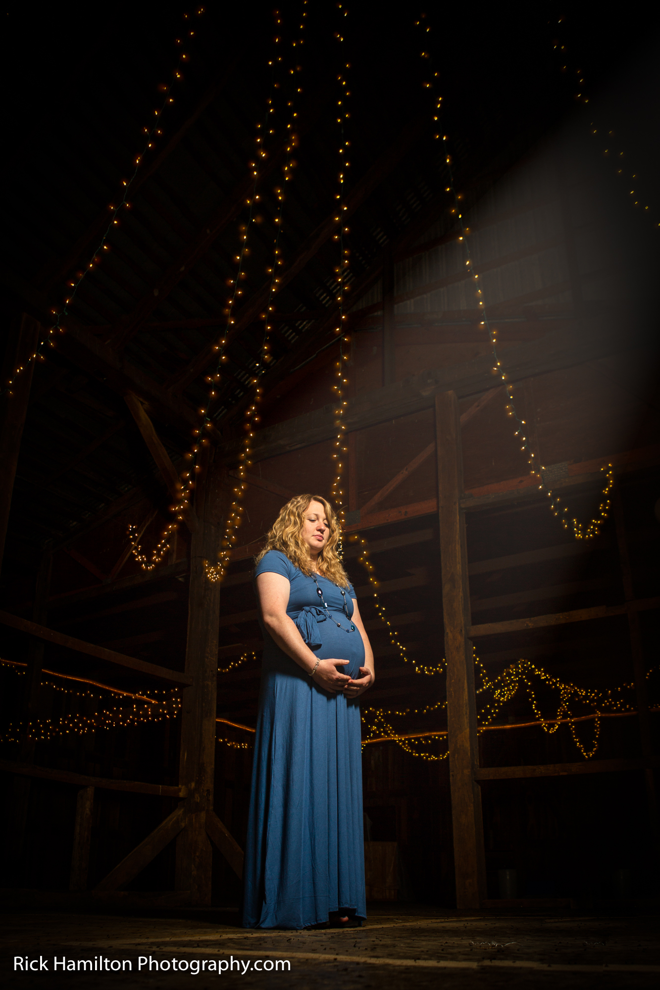 Maternity Photos on a Rainy Day